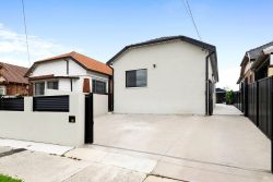 17 Quigg St N, Lakemba NSW 2195, Australia