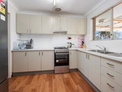 35 Shaw St, West Lamington WA 6430, Australia