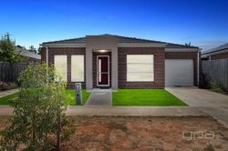 2 Viscosa Rd, Brookfield VIC 3338, Australia