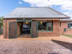 15 Wells Parade, Blackmans Bay TAS 7052, Australia