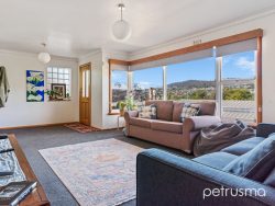 15 Wells Parade, Blackmans Bay TAS 7052, Australia