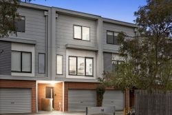 Unit 6/16 Dean St, Yarraville VIC 3013, Australia