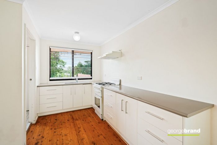 13 Katherine Cres, Green Point NSW 2251, Australia