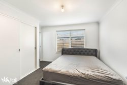 Unit 4/103 Groningen Rd, Kingston TAS 7050, Australia