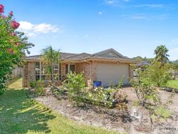 3 Hyam Cl, Blue Haven NSW 2262, Australia