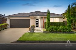 28 Kinglake Cres, Pimpama QLD 4209, Australia