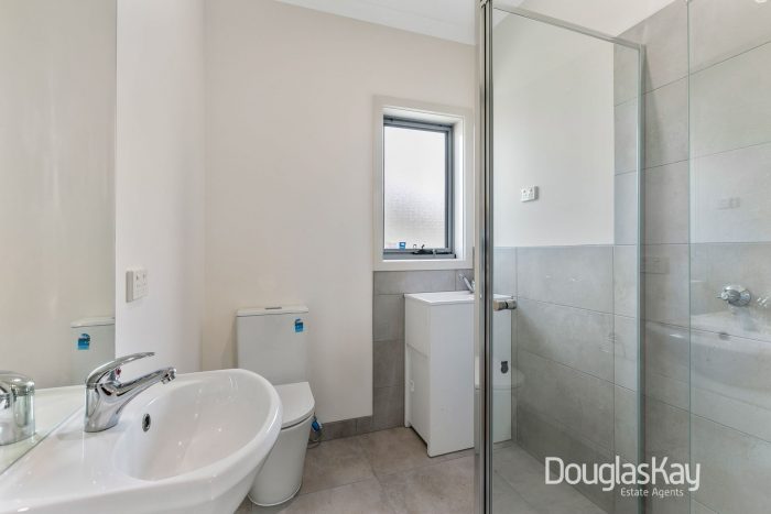 Unit 2/10 Kinnane Cres, Sunshine VIC 3020, Australia