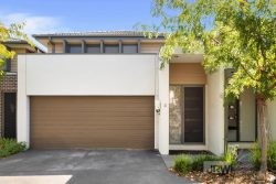 Unit 3/1 Kirstina Rd, Glen Waverley VIC 3150, Australia