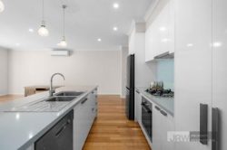 Unit 3/1 Kirstina Rd, Glen Waverley VIC 3150, Australia