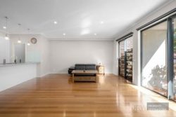 Unit 3/1 Kirstina Rd, Glen Waverley VIC 3150, Australia