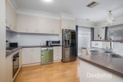 14 Lauricella Pl, Caroline Springs VIC 3023, Australia