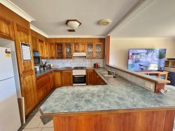 3 Martin Ct, Young NSW 2594, Australia