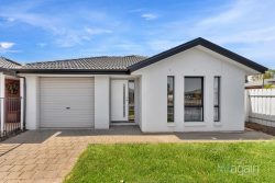 87 Admiralty Cct, Smithfield SA 5114, Australia