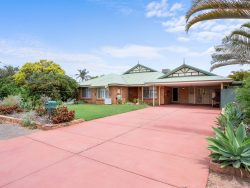 9 Nanson St, Victory Heights WA 6432, Australia