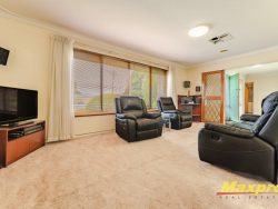 17 Tavistock Cres, Lynwood WA 6147, Australia