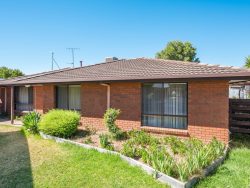 4 Porter Ct, Shepparton VIC 3630, Australia