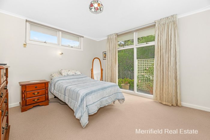 31 Swarbrick St, Emu Point WA 6330, Australia