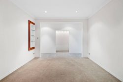 21 Westbury Ln, Madeley WA 6065, Australia