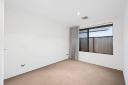 21 Westbury Ln, Madeley WA 6065, Australia