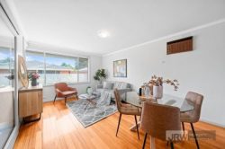 Unit 5/665-667 Waverley Rd, Glen Waverley VIC 3150, Australia