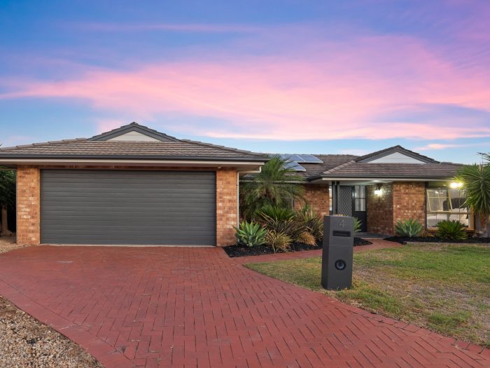 4 Chiton Ave, Seaford Rise SA 5169, Australia