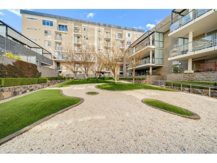 13/2 Edinburgh Avenue, City ACT 2601, Australia