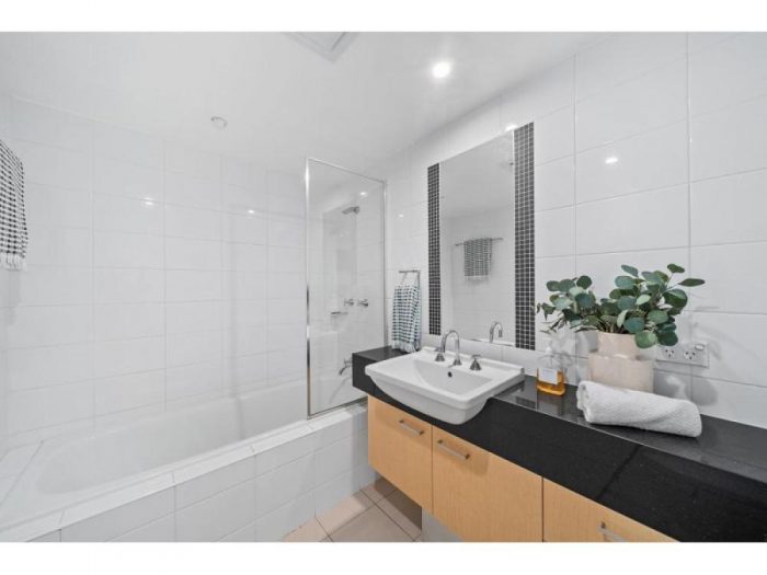 13/2 Edinburgh Avenue, City ACT 2601, Australia