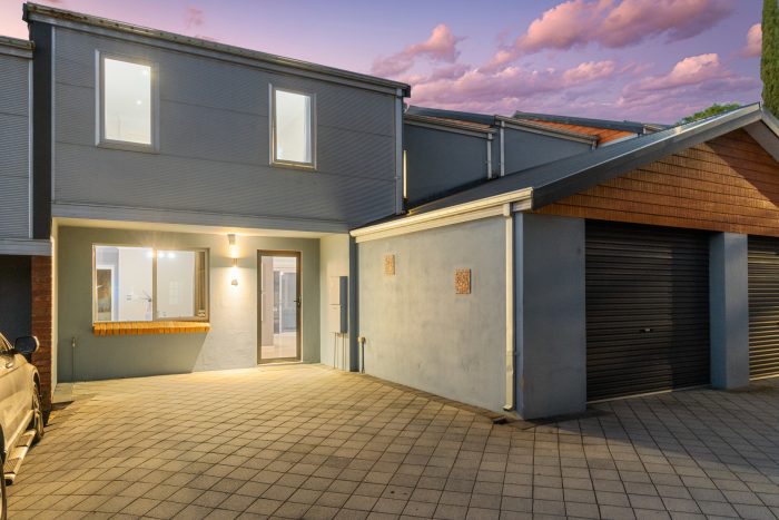 Unit 4/61 Main St, Osborne Park WA 6017, Australia