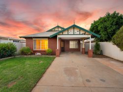 28A Azamor Dr, Boulder WA 6432, Australia