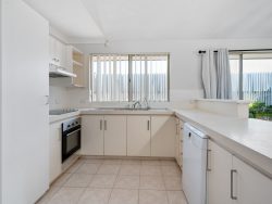 28A Azamor Dr, Boulder WA 6432, Australia