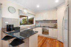 34 Aintree St, Mooroolbark VIC 3138, Australia