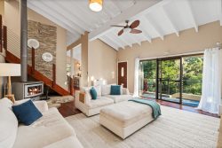 32 Carolina Park Rd, Avoca Beach NSW 2251, Australia