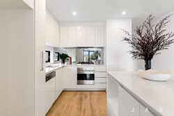 72 B Stephen St, Yarraville VIC 3013, Australia