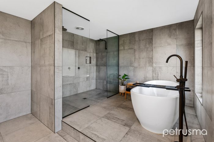 343 Back River Rd, Magra TAS 7140, Australia