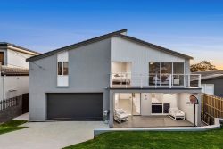 39 Ballyshannon Rd, Killarney Heights NSW 2087, Australia