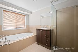 6 Gleeson Pl, Baranduda VIC 3691, Australia
