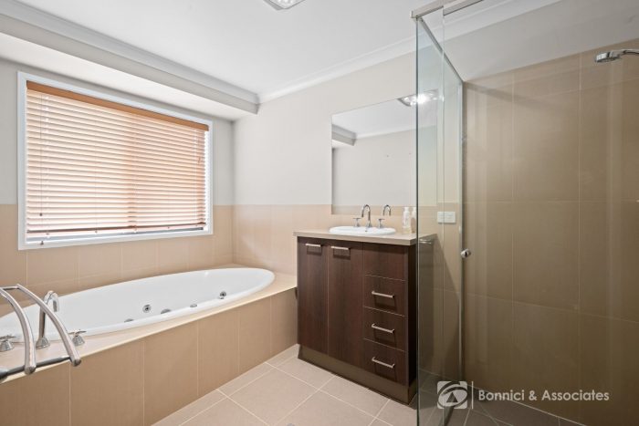 6 Gleeson Pl, Baranduda VIC 3691, Australia