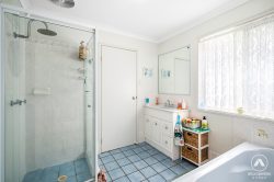 12 Barker St, Boronia Heights QLD 4124, Australia