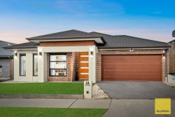 34 Bassett Ave, Wyndham Vale VIC 3024, Australia