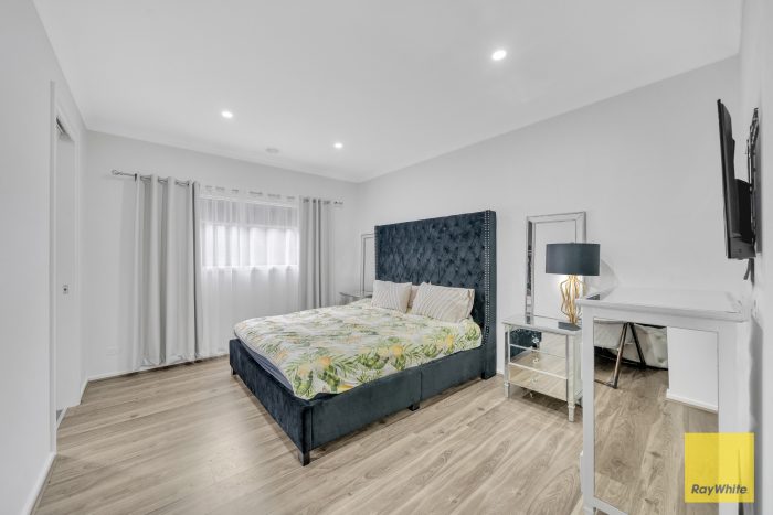 34 Bassett Ave, Wyndham Vale VIC 3024, Australia