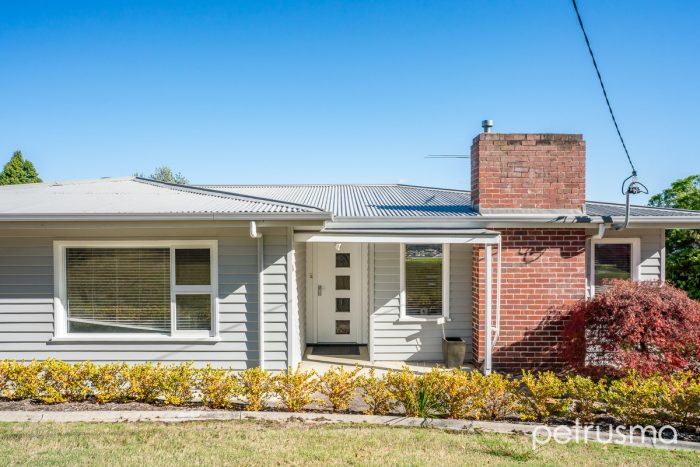 58 Begonia St, Lindisfarne TAS 7015, Australia