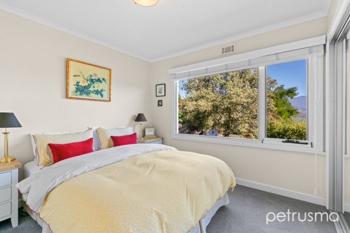 58 Begonia St, Lindisfarne TAS 7015, Australia