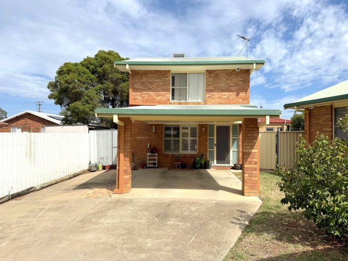 Unit 4/433 Boston St, Moree NSW 2400, Australia