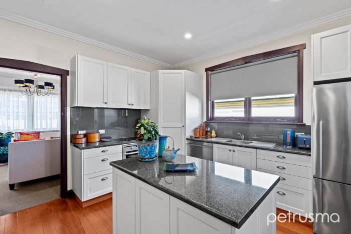 93 Bowen Rd, Lutana TAS 7009, Australia