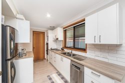 54 Boyce Ave, Wyong NSW 2259, Australia