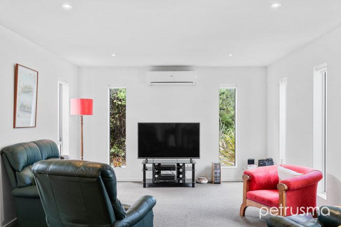 13 Calverton Pl, South Arm TAS 7022, Australia