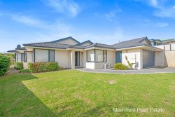6 Camm Cres, Spencer Park WA 6330, Australia