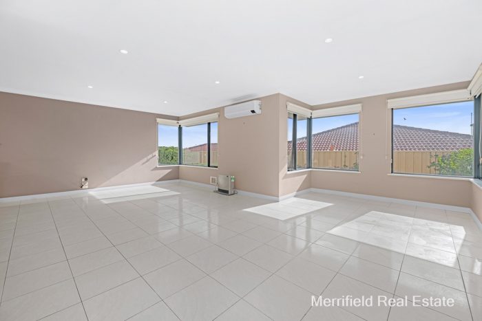 6 Camm Cres, Spencer Park WA 6330, Australia