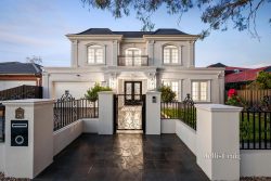 29 Canova Dr, Glen Waverley VIC 3150, Australia