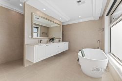 29 Canova Dr, Glen Waverley VIC 3150, Australia